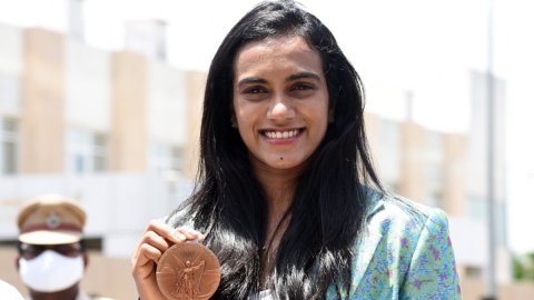 Pick your +1: Sindhu urges citizens to join 'Let's Move' initiative on Olympic Day