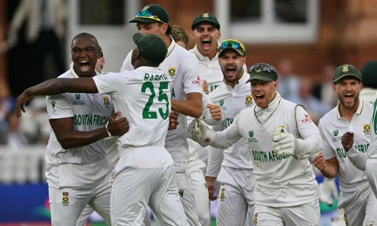 WTC Final, Day 2: Alex Carey makes 43 as Australia's lead swells to 218 runs WTC Final, Day 2: தொடரும் பந்து வீச்சாளர்களின் ஆதிக்கம் ; மீண்டும் சொதப்பிய ஆஸி பேட்டர்கள்!