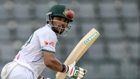 1st Test, Day 1: Najmul Hossain Shanto led from the front as Bangladesh loss three quick wickets! 1st Test, Day 1: அடுத்தடுத்து ஆட்டமிழந்த வங்கதேச வீரர்கள்; சாண்டோ-ரஹீம் நிதான ஆட்டம்!