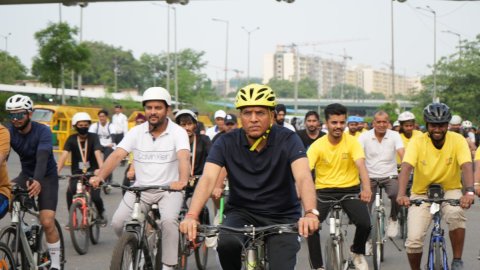 Sports Minister Mandaviya leads Fit India Sundays on Cycle in New Delhi