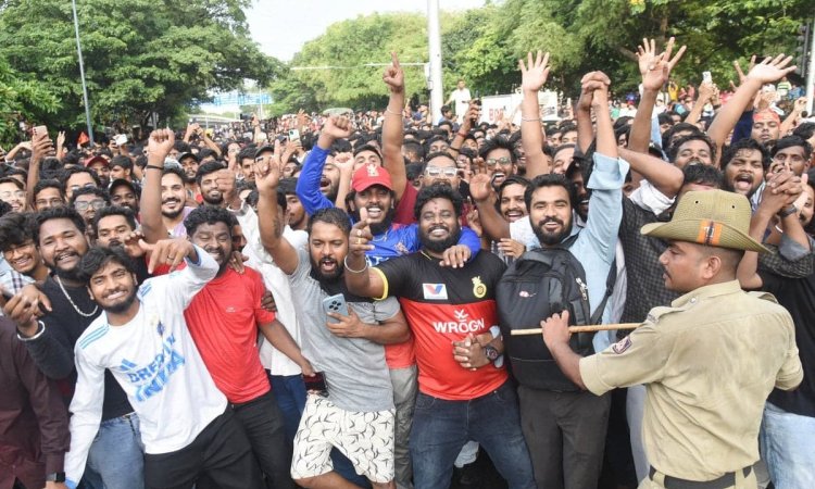 We Promptly Amended Our Program On Being Made Aware Of Situation, RCB Says About Bengaluru Stampede! பெங்களூரு கூட்ட நெரிசலில் சிக்கி உயிரிழந்தவர்களுக்கு இரங்கல் தெரிவித்த ஆர்சிபி நிர்வாகம்!