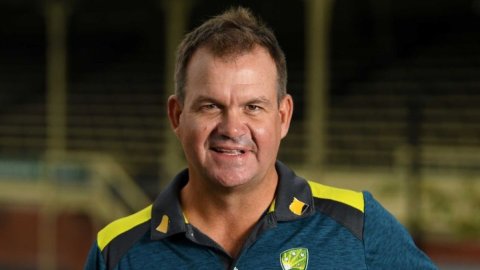 Struggling Orcas cut ties with coach Mott; Klaasen steps down as captain