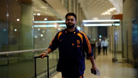 ENG vs IND: Shubman Gill-led Indian Team Lands In UK For Test Series Against England ENG vs IND: இங்கிலாந்து சென்றடைந்த இந்திய அணி; வைரலாகும் காணொளி