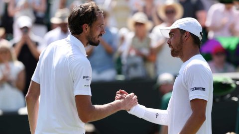 Wimbledon: Benjamin Bonzi upsets Daniil Medvedev in first round