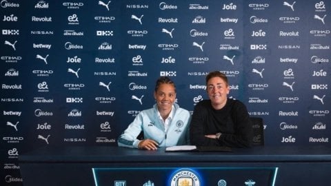 WPL: Man City sign Swiss teenager Iman Beney