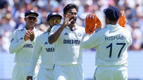 3rd Test: Pant receiving treatment at the moment after being hit on left index finger, says BCCI