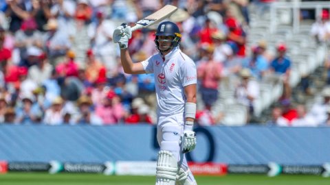 3rd Test: Smith leads England’s recovery with fifty after Bumrah picks three scalps
