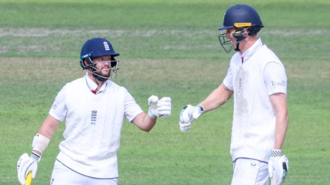 4th Test: Duckett and Crawley fifties help England claim control after Stokes’ picks five-for