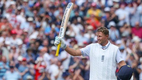 4th Test: Root goes past Ponting, hits 121 not out as England take lead over shaky India