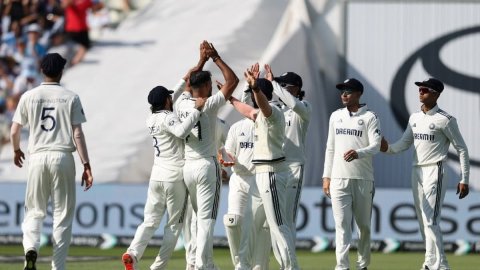 IND vs ENG 2nd Test: दूसरे दिन भारत ने गिल के ऐतिहासिक दोहरे शतक के दम पर ठोके 587 रन, इंग्लैंड का ट IND vs ENG 2nd Test: दूसरे दिन भारत ने गिल के ऐतिहासिक दोहरे शतक के दम पर ठोके 587 रन, इंग्लैंड का ट