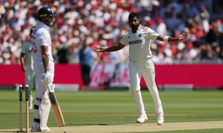 IND vs ENG 3rd Test: बुमराह की घातक गेंदबाज़ी से इंग्लैंड पहली पारी में 387 रन पर सिमटी, जानें मैच का पुरा हाल IND vs ENG 3rd Test: बुमराह की घातक गेंदबाज़ी से इंग्लैंड पहली पारी में 387 रन पर सिमटी, जानें मैच का पुरा हाल