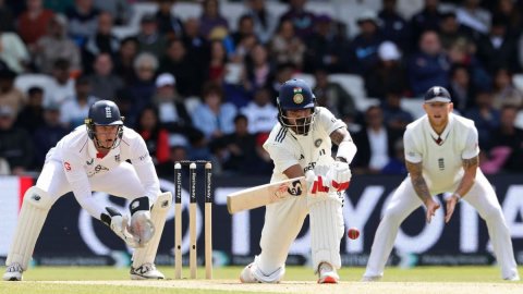 IND vs ENG: भारत ने इंग्लैंड के खिलाफ दूसरे टेस्ट में चौथे दिन के पहले सत्र तक बनाई 357 रनों की बढ़त IND vs ENG: भारत ने इंग्लैंड के खिलाफ दूसरे टेस्ट में चौथे दिन के पहले सत्र तक बनाई 357 रनों की बढ़त