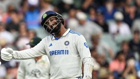 Jasprit Bumrah Creates History With The Bat At Lords Equals Ravi Shastri's Record ரவி சாஸ்திரியின் சாதனையை சமன்செய்த ஜஸ்பிரித் பும்ரா!