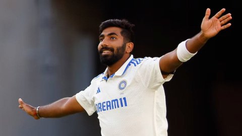 வாசிம் அக்ரம், முரளிதரன் சாதனைகளை முறியடிக்க காத்திருக்கும் பும்ரா