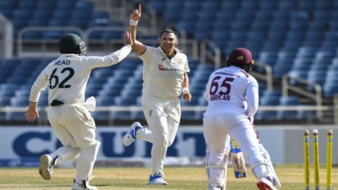 3rd Test: Australia Bowl Out West Indies For Second-Lowest Test Score Of 27 3rd Test: ஸ்டார்க், போலண்ட் வேகத்தில் சுருண்டது விண்டீஸ்; ஆஸ்திரேலிய அணி அபார வெற்றி!