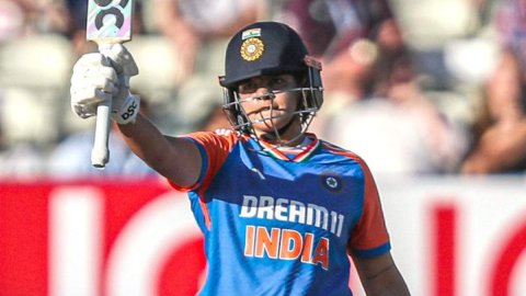 England Women women beat India Women by 5 wickets in fifth t20i शेफाली वर्मा की तूफानी पारी गई बेकार,टीम इंडिया के खिलाफ इंग्लैंड ने पांचवें T20I में आखिरी गेंद पर