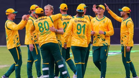 SA vs ZIM 4th T20I: ज़िम्बाब्वे टी20 ट्राई-सीरीज़ के चौथे टी20 मुकाबले में साउथ अफ्रीका ने मेजबानों SA vs ZIM 4th T20I: ज़िम्बाब्वे टी20 ट्राई-सीरीज़ के चौथे टी20 मुकाबले में साउथ अफ्रीका ने मेजबानों