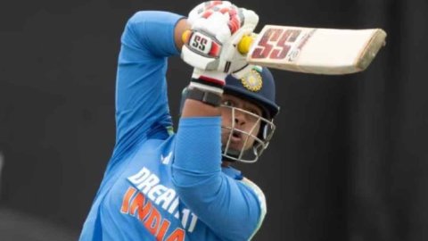 Vaibhav Suryavanshi ने छक्कों की बारिश कर तूफानी पारी से रचा इतिहास,सिर्फ 14 साल में तोड़ डाला गजब र