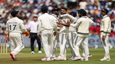 2nd Test, Day 5: India are just 4 wickets away now from a historic victory. 2nd Test, Day 5: ஆகாஷ் தீப் அபார பந்துவீச்சு; வெற்றிக்கு அருகில் இந்திய அணி!
