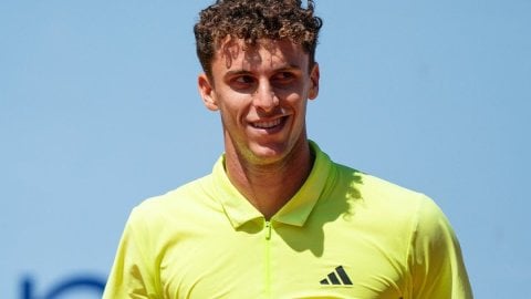 Cerundolo’s comeback stuns Ruud in Gstaad quarter-final