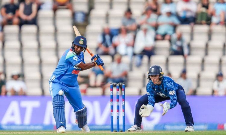 ENGW vs INDW, 1st ODI: India Women Beat England by Four Wickets in First ODI at Southampton ENGW vs INDW, 1st ODI: தீப்தி சர்மா அதிரடியில் இங்கிலாந்தை வீழ்த்தியது இந்திய அணி!