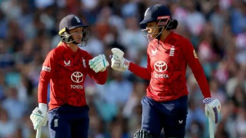 ENGW vs INDW, 5th T20I: A consolation win for England Women in the 5th T20I, but India seal the seri ENGW vs INDW, 5th T20I: ஆறுதல் வெற்றி பெற்ற இங்கிலாந்து; தொடரை வென்ற இந்திய அணி!