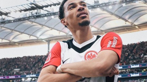 Football: Liverpool set to sign striker Ekitike from Eintracht Frankfurt