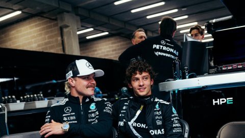 Formula 1: Hamilton Defends 'fantastic' Kimi Antonelli amid rookie season struggles