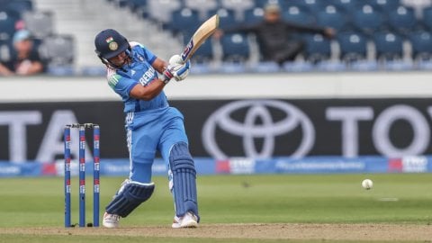 ENGW vs WIW, 3rd ODI: India Women post a mammoth total against England Women! ENGW vs WIW, 3rd ODI: ஹர்மன்ப்ரீத் கவுர் அசத்தல் சதம்; இங்கிலாந்துக்கு 319 டார்கெட்!