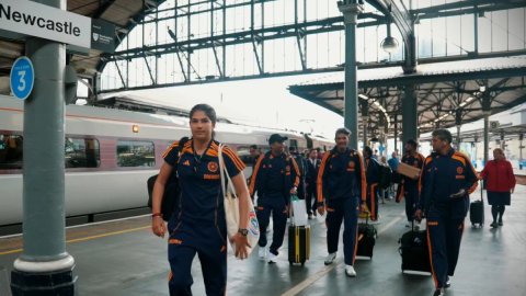 India women enjoy scenic train ride from London-Newcastle ahead of ODI series decider