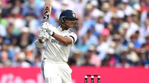 2nd Test,Day 1: यशस्वी जायसवाल ने जड़ा धमाकेदार पचास,लंच तक टीम इंडिया 2 विकेट पर 98 रन 