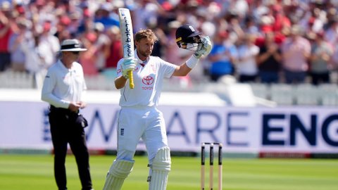 England’s Joe Root Breaks Multiple Records With Majestic Hundred லார்ட்ஸ் டெஸ்ட்: சதமடித்து சாதனைகளை குவித்த ஜோ ரூட்!
