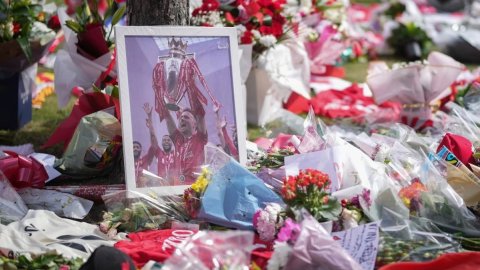 Liverpool FC confirm memorial sculpture for Diogo Jota and Andre Silva
