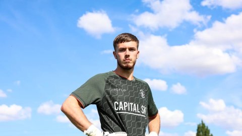 Luton Town sign Tottenham goalkeeper Josh Keeley