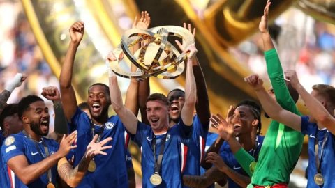 Palmer shines as Chelsea crush PSG to win FIFA Club World Cup