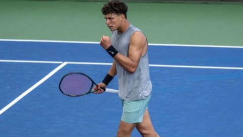 Shelton beats Mannarino in Toronto opener; Rublev notches 250th hard-court win
