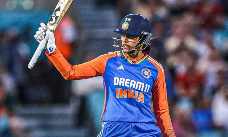 Smriti Mandhana becomes only the 5th and the 2nd Indian to score 9,000 runs சர்வதேச கிரிக்கெட்டில் சாதனைகளை படைத்த ஸ்மிருதி மந்தனா!