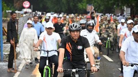 Sports Min Mandaviya leads ‘Sundays on Cycle’ honouring Kargil heroes