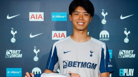 Tottenham Hotspur sign Japanese defender Kota Takai
