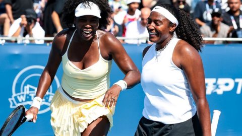 Venus Williams wins in Washington doubles opener after 16-month layoff