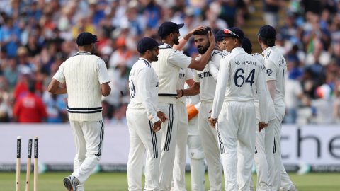 ‘Very, very happy so far’: Bowling coach Morkel lauds pacers as India close in on victory