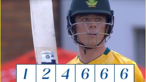 Watch-Dewald Brevis Smashed 24 Runs In 5 Ball Against Ryan Burl ஹாட்ரிக் சிக்ஸர்களை பறக்கவிட்ட டெவால்ட் பிரீவிஸ் - காணொளி