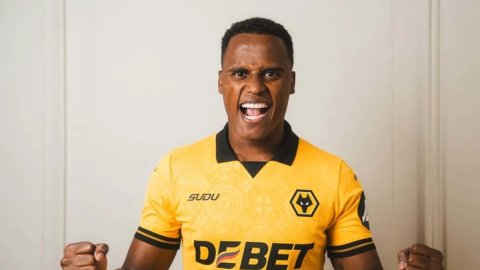 Wolves sign Jhon Arias from Fluminense on a four-year deal