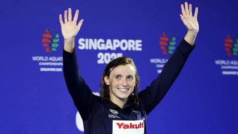 World Aquatics C'ships: Katie Ledecky wins 6th gold, Elendt claims women's 100m breaststroke