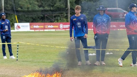 ग्राउंड स्टाफ ने पिच पर लगा दी आग, स्कॉटलैंड और नामीबिया के बीच मैच इस वजह से हुआ रद्द