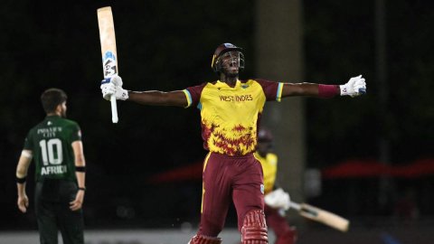 2nd T20I: गेंदबाजी में धमाल के बाद Jason Holder आखिरी गेंद पर जिताया रोमांचक मैच,पाकिस्तान को हराकर 