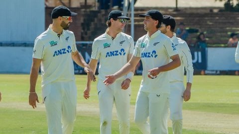 NZ vs ZIM 2nd Test: हेनरी-फोल्क्स की घातक गेंदबाज़ी से ज़िम्बाब्वे 125 रन पर ढेर, न्यूज़ीलैंड ने पहल