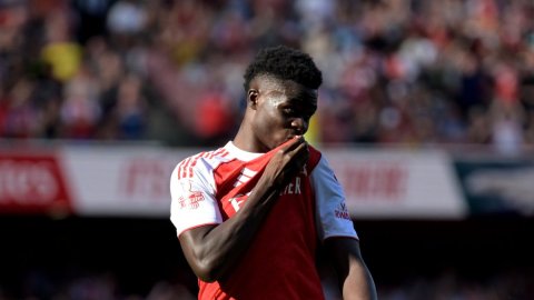 Arsenal's Saka likely to be out of action for month