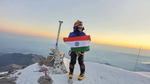 Arunachal Pradesh Governor hails Kabak Yano for scaling Mt Elbrus, highest peak in Russia, Europe