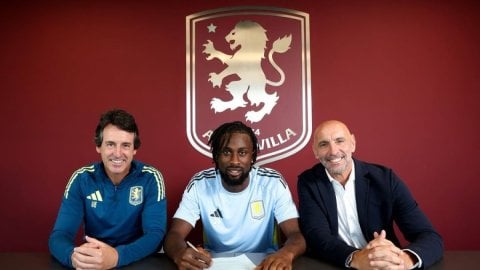 Aston Villa sign striker Evann Guessand from Nice